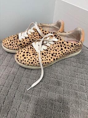 Dolce Vita Tan Leopard Print Lace-Up Sneakers